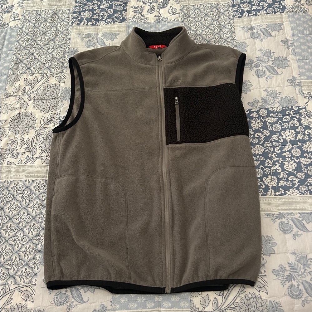 Izod Gray Vest with Black Fleece